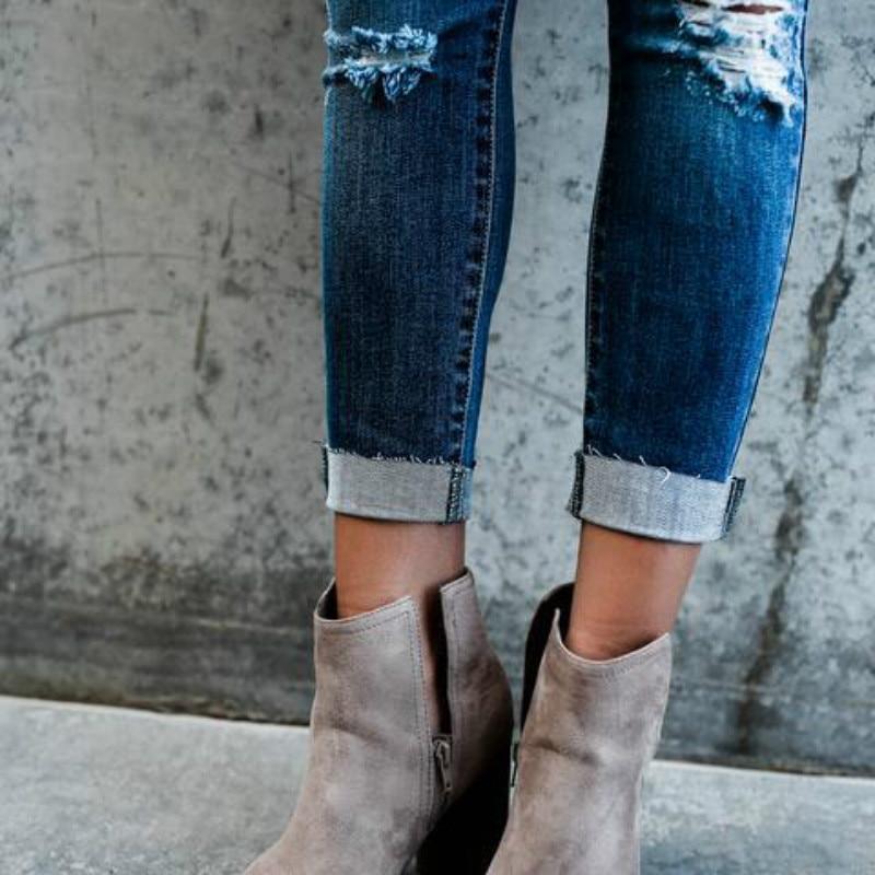 Ripped_Jeans_Women